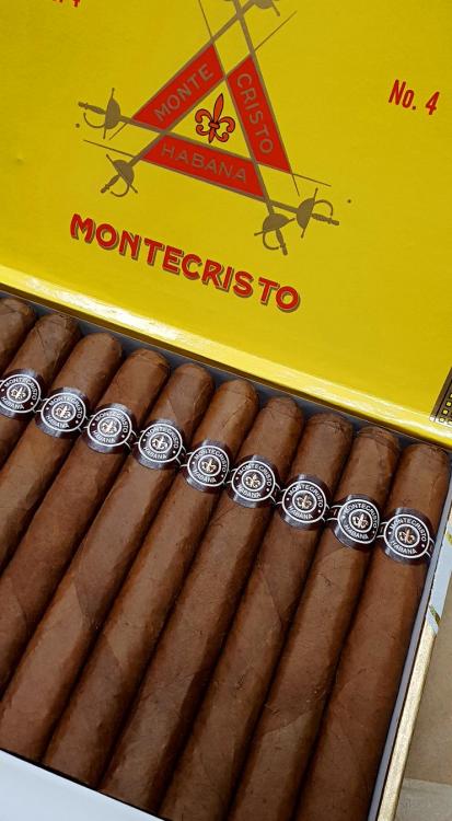 Montecristo Number 4 PSP DIC 18.jpg