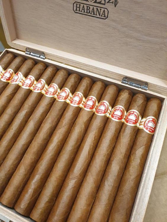 H. Upmann Sir Winston PSP NOV 19.jpg