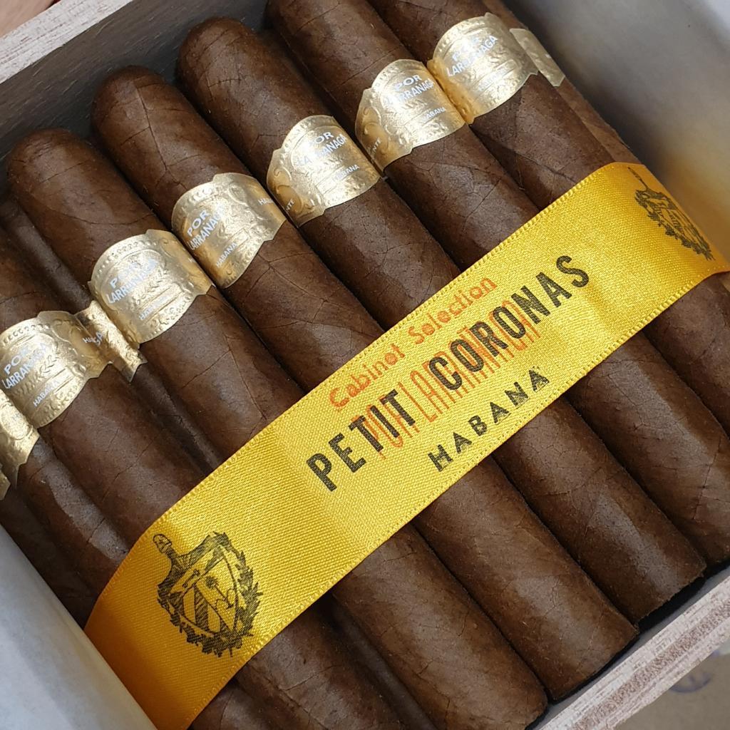 Por Larranaga Petit Corona PSP MAR 21.jpg