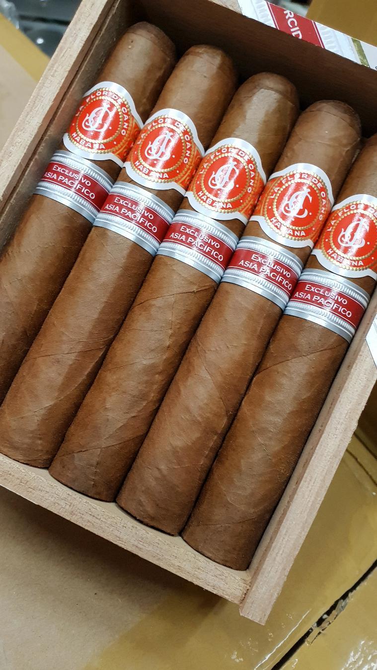 La Flor De Cano Grandiosos Aged JUL 18.jpg