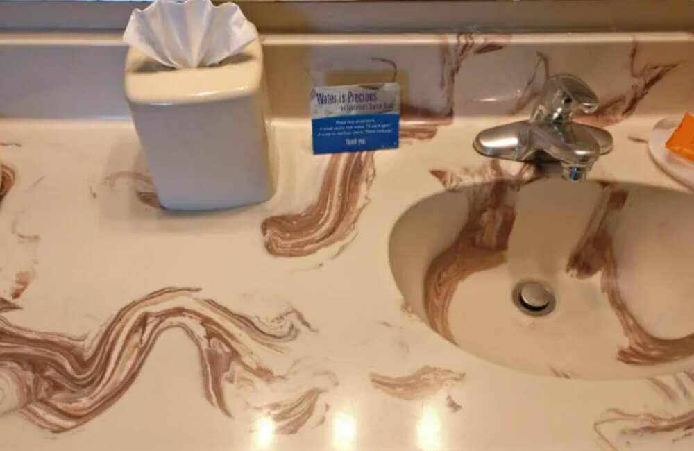 Article-Image-ProductDesignFails-Swirl-Countertops.jpg.2f5fe142ea57c70732446cb151148bfc.jpg