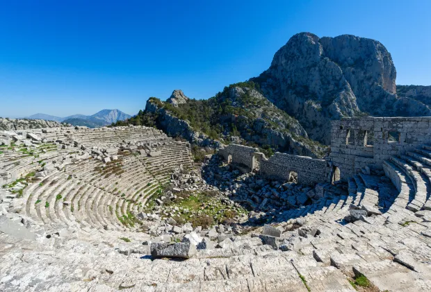 dxrb4x-ruins-theatre-termessos-gullug-914858195.webp.323cc60bd03b6300af94017d9042726a.webp