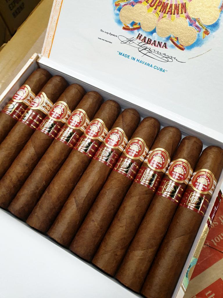 H.UpmannRoyalRobusto.jpg